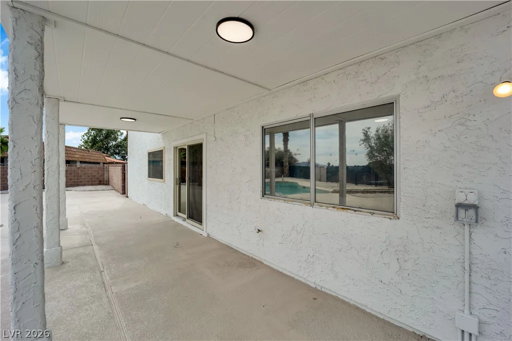 5060 Ridgeview, Las Vegas, NV 89120