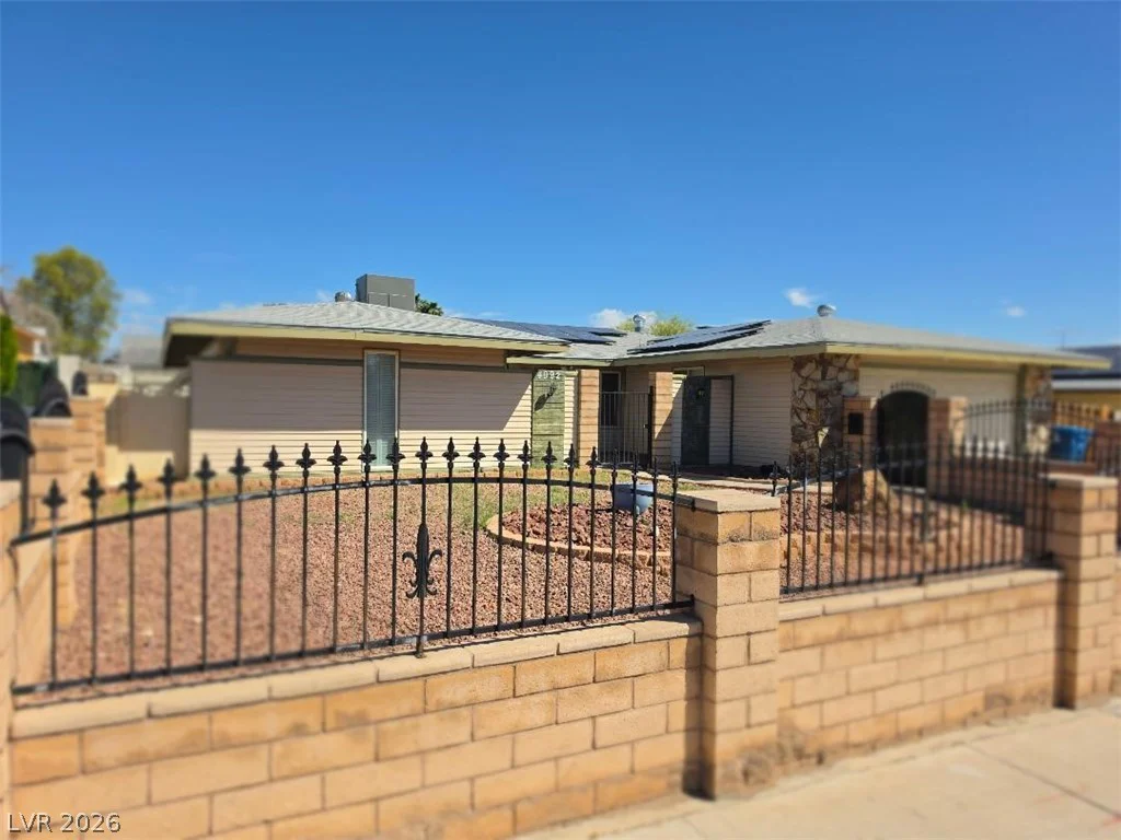 4092 Harmon, Las Vegas, NV 89121