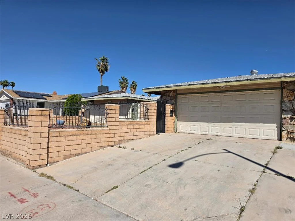 4092 Harmon, Las Vegas, NV 89121