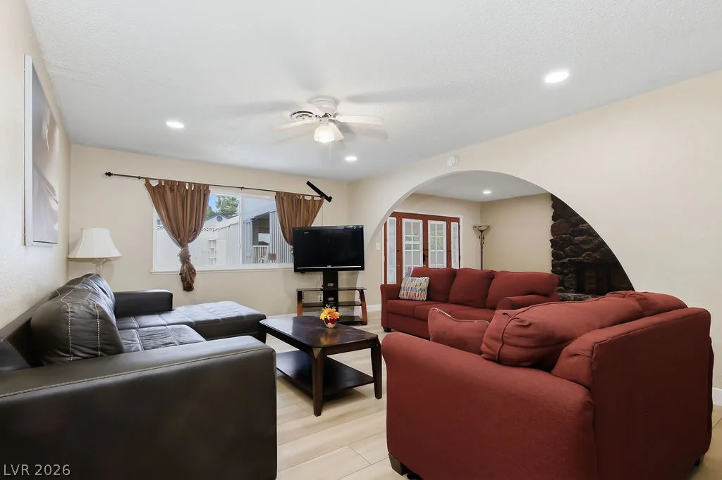 4092 Harmon, Las Vegas, NV 89121