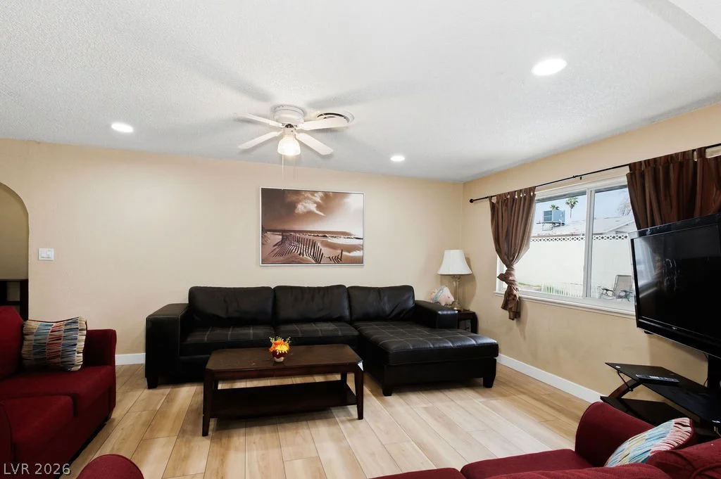 4092 Harmon, Las Vegas, NV 89121