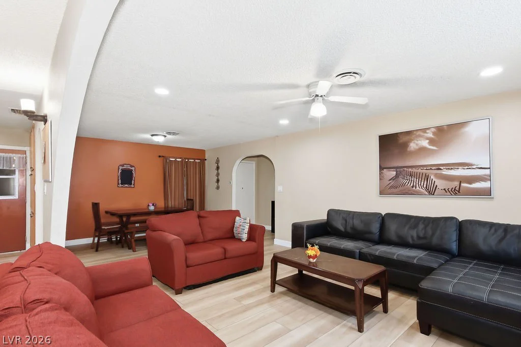 4092 Harmon, Las Vegas, NV 89121
