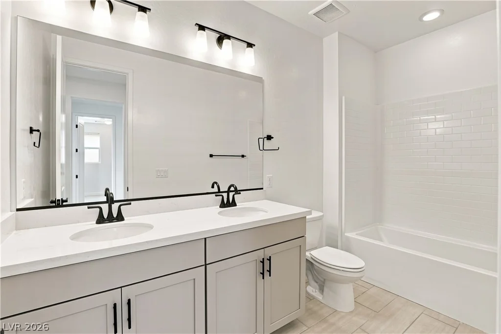 8231 Dwayne Frye, Las Vegas, NV 89148