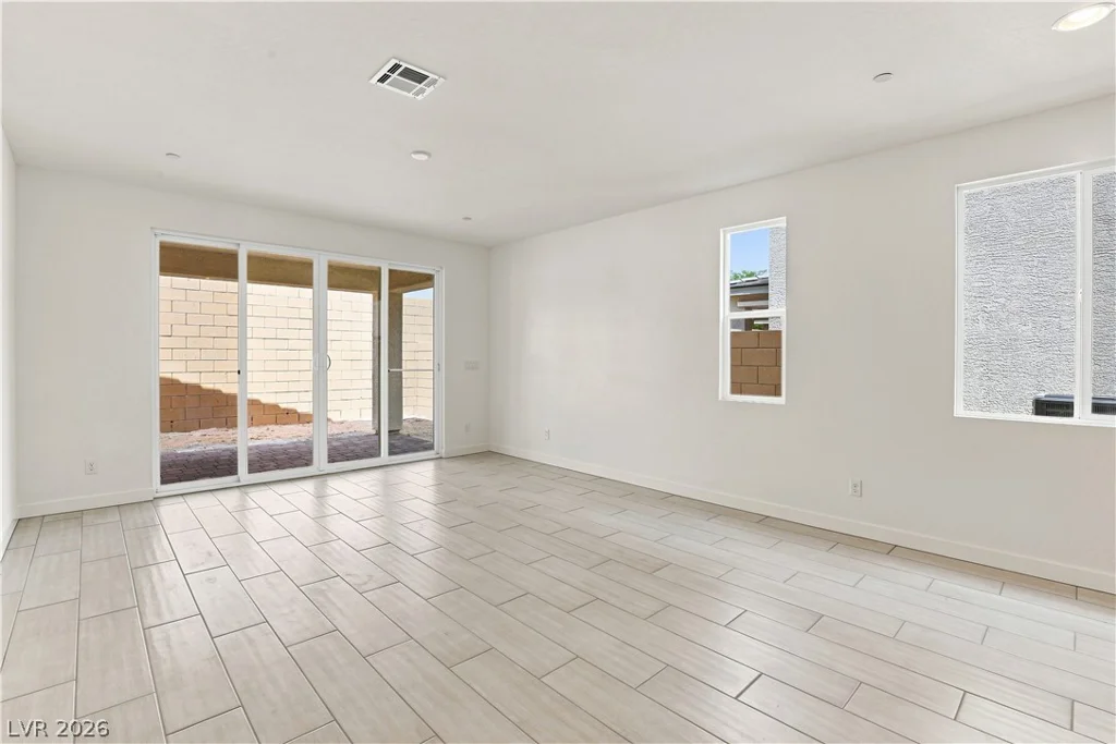 8231 Dwayne Frye, Las Vegas, NV 89148