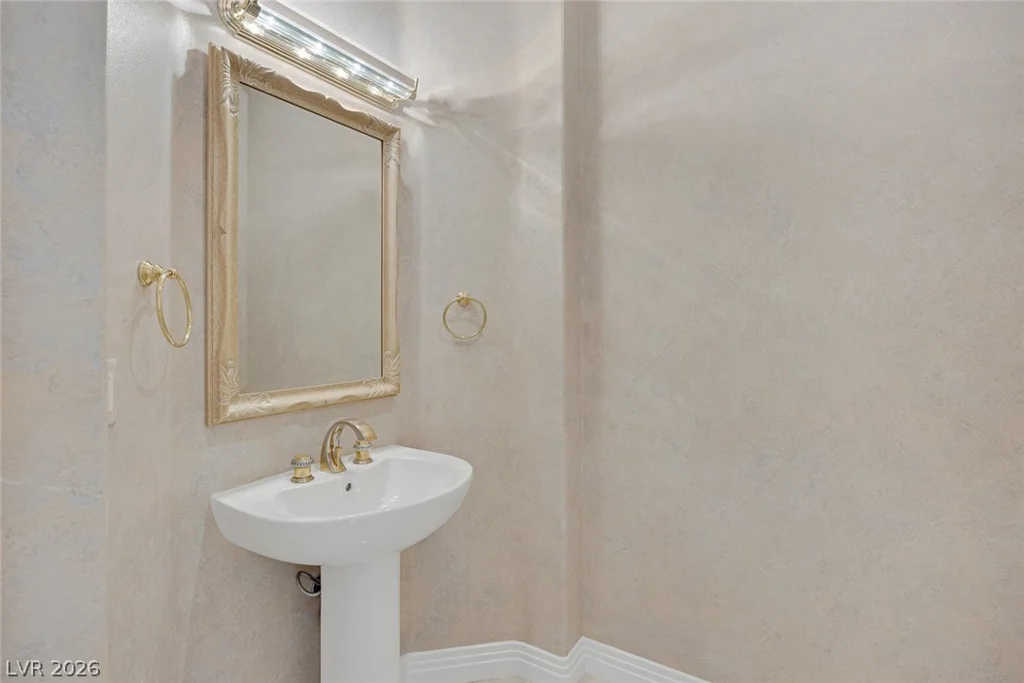 2050 Troon, Henderson, NV 89074
