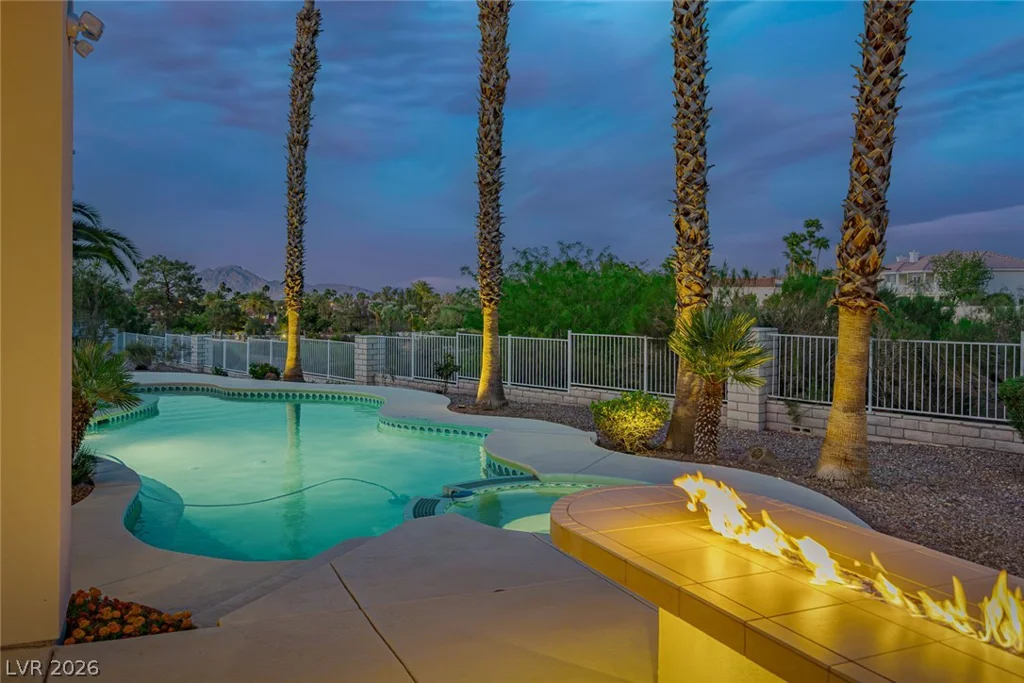 2050 Troon, Henderson, NV 89074