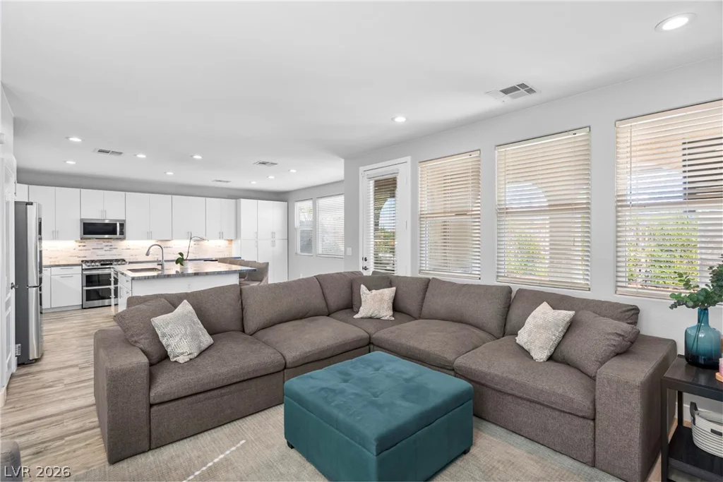 564 Ivy Spring, Las Vegas, NV 89138