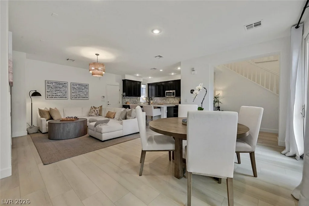 11512 Belmont Lake, Las Vegas, NV 89135