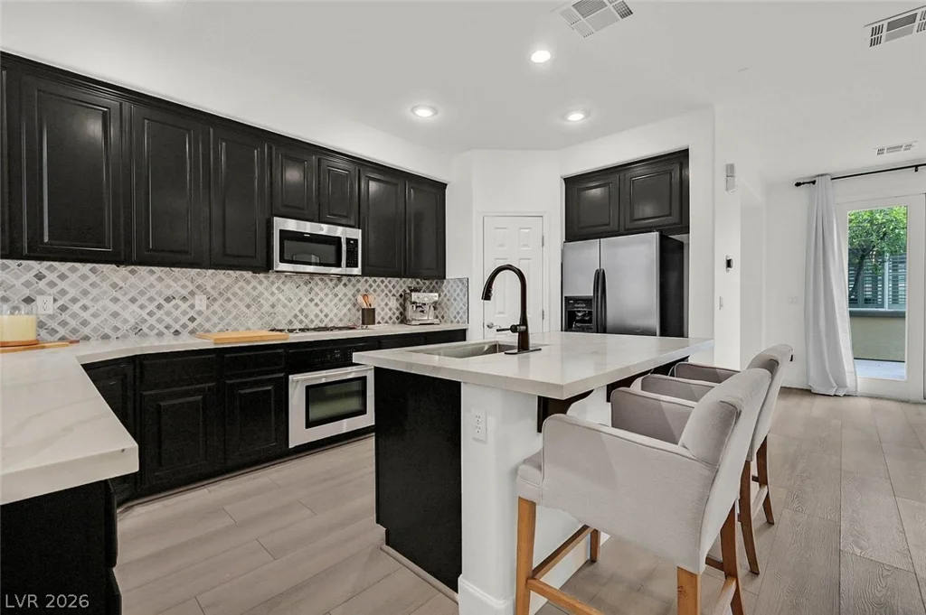 11512 Belmont Lake, Las Vegas, NV 89135