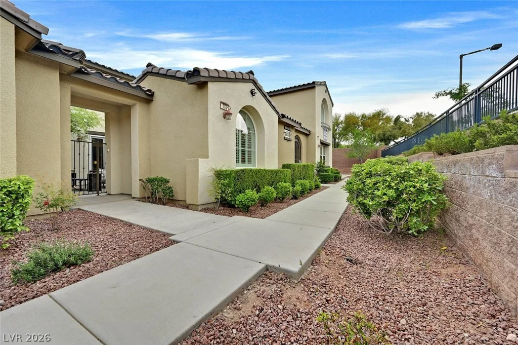 11512 Belmont Lake, Las Vegas, NV 89135