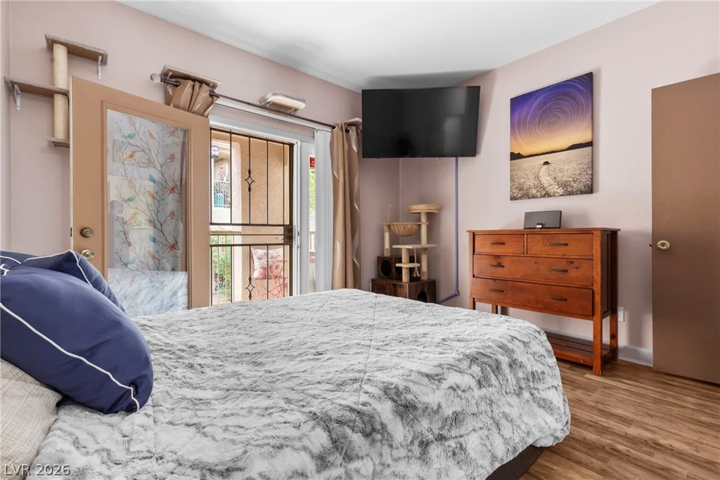 2110 Los Feliz, Las Vegas, NV 89156