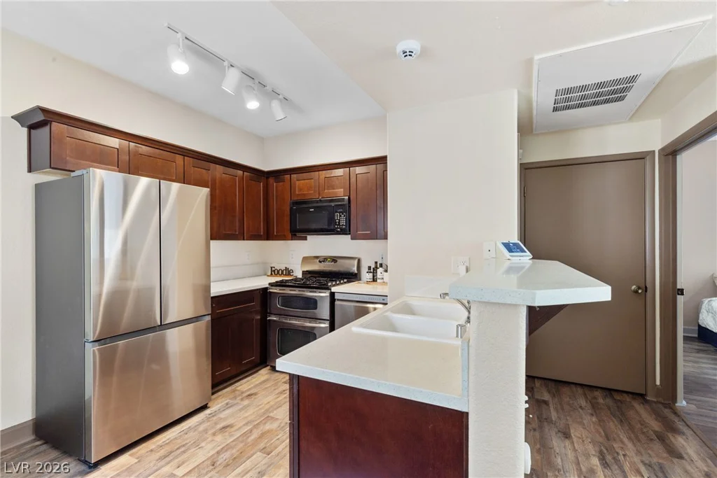 2110 Los Feliz, Las Vegas, NV 89156