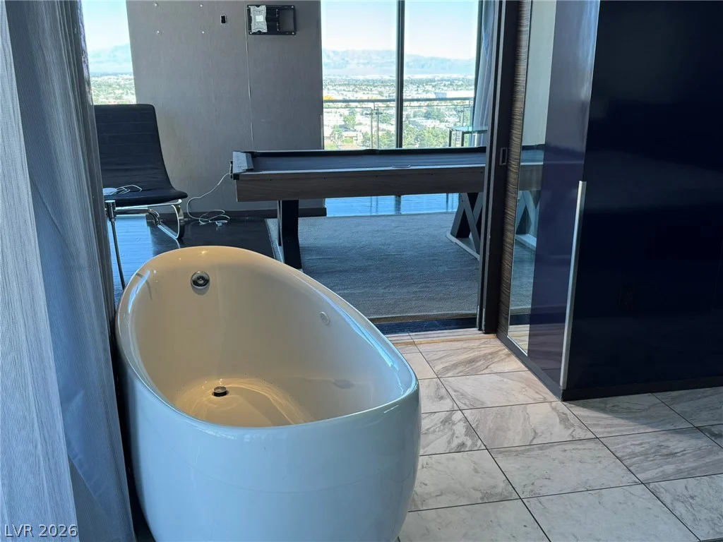 4381 Flamingo, Las Vegas, NV 89103