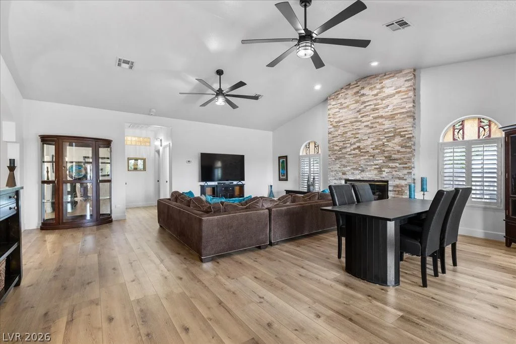 9510 Desert Crest, Las Vegas, NV 89129