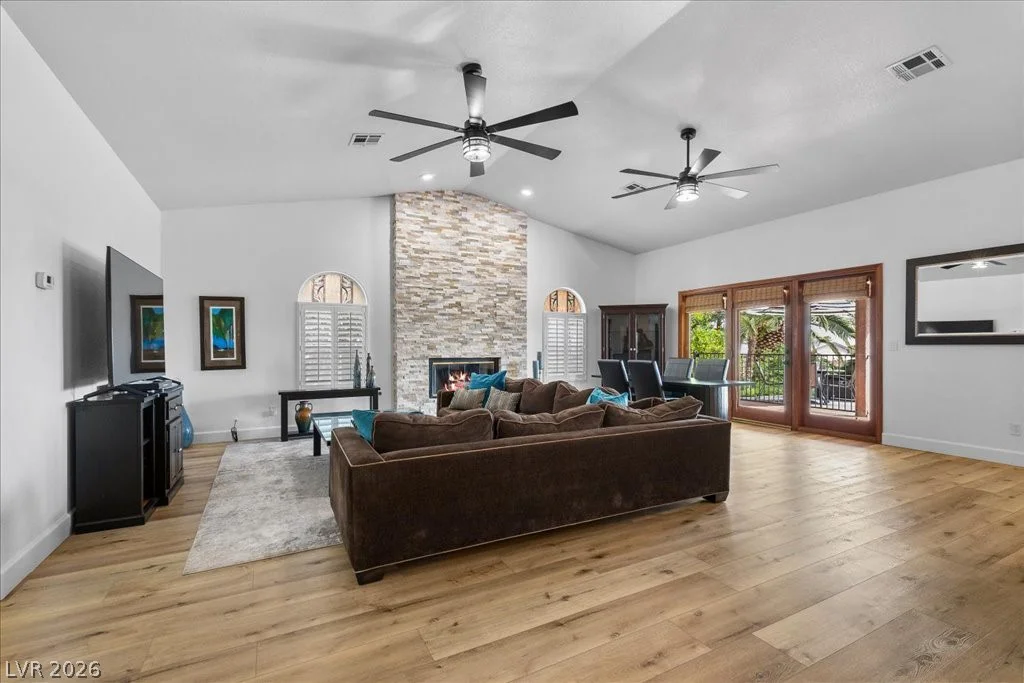 9510 Desert Crest, Las Vegas, NV 89129