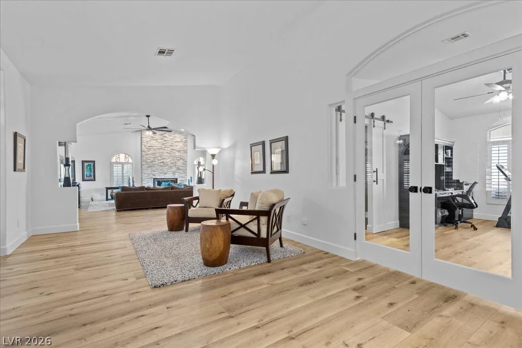 9510 Desert Crest, Las Vegas, NV 89129