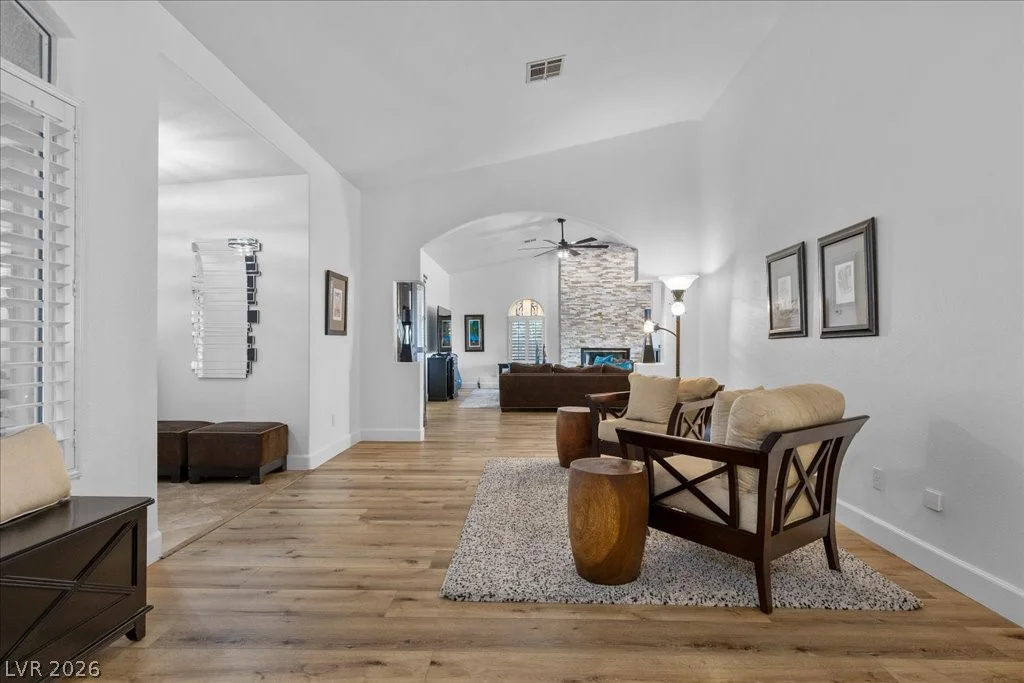 9510 Desert Crest, Las Vegas, NV 89129