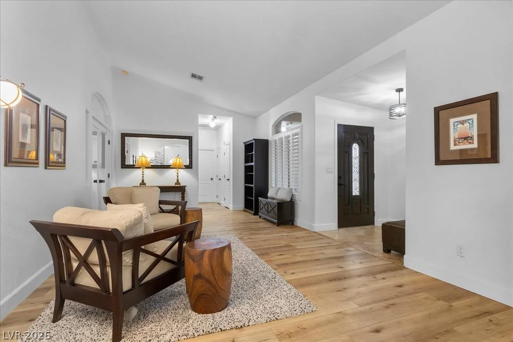 9510 Desert Crest, Las Vegas, NV 89129