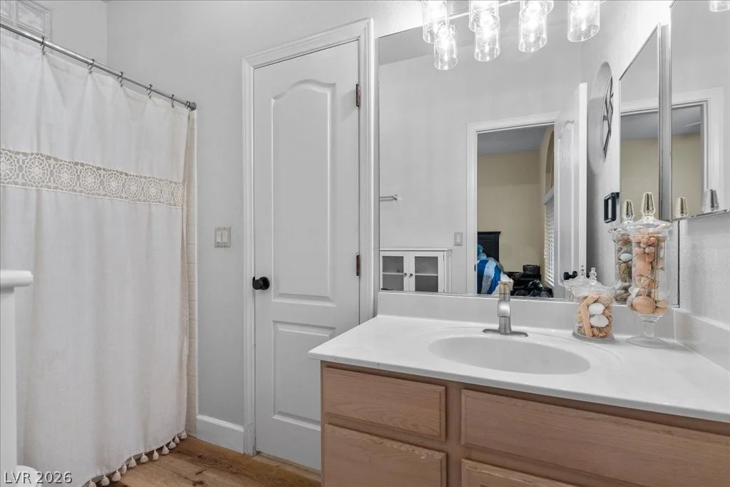 9510 Desert Crest, Las Vegas, NV 89129