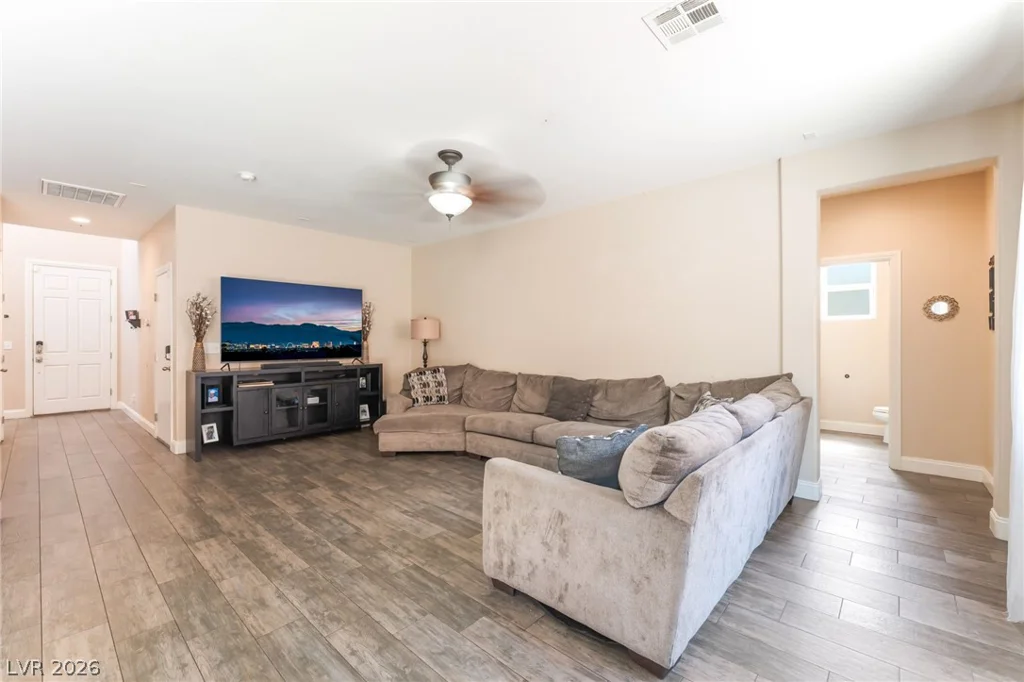 7113 Forest Heights, Las Vegas, NV 89166