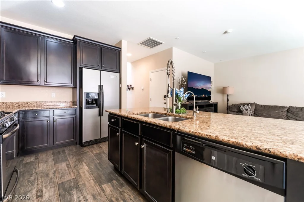 7113 Forest Heights, Las Vegas, NV 89166