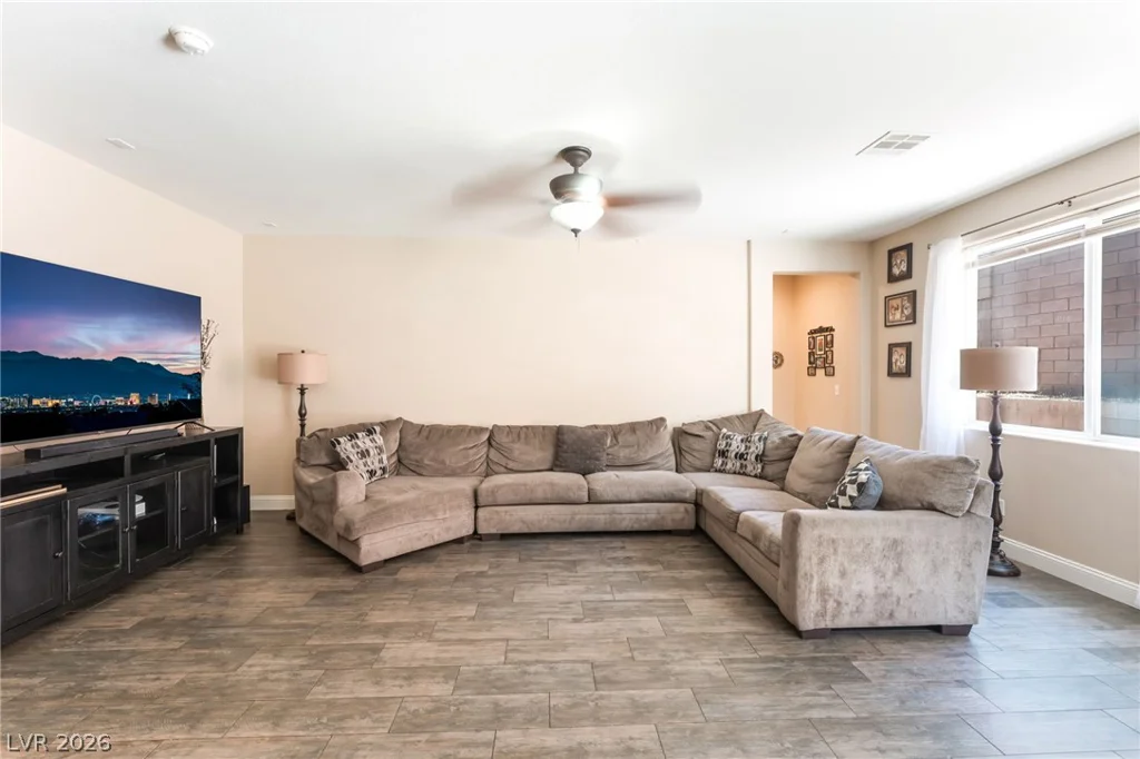 7113 Forest Heights, Las Vegas, NV 89166