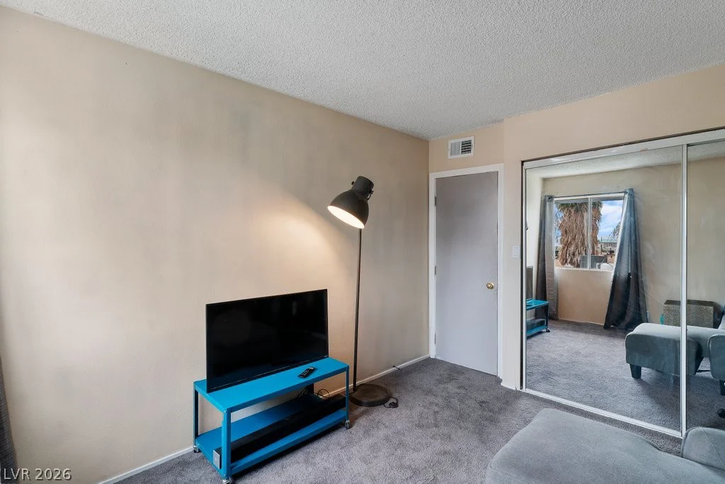 4060 Gold Coast, Las Vegas, NV 89121