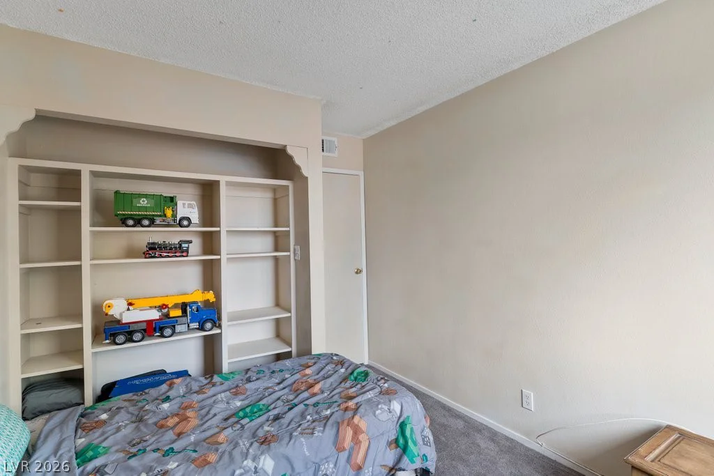 4060 Gold Coast, Las Vegas, NV 89121