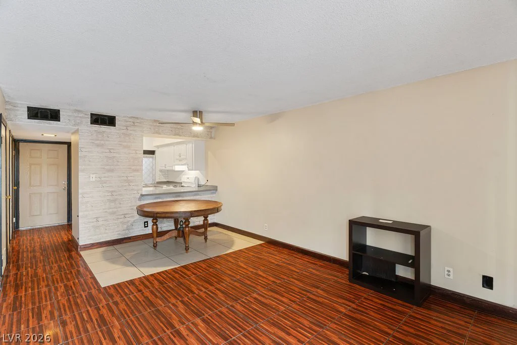 4060 Gold Coast, Las Vegas, NV 89121