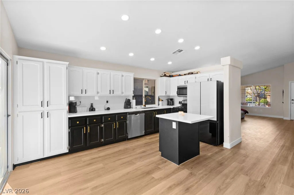 2415 Worchester, Henderson, NV 89074