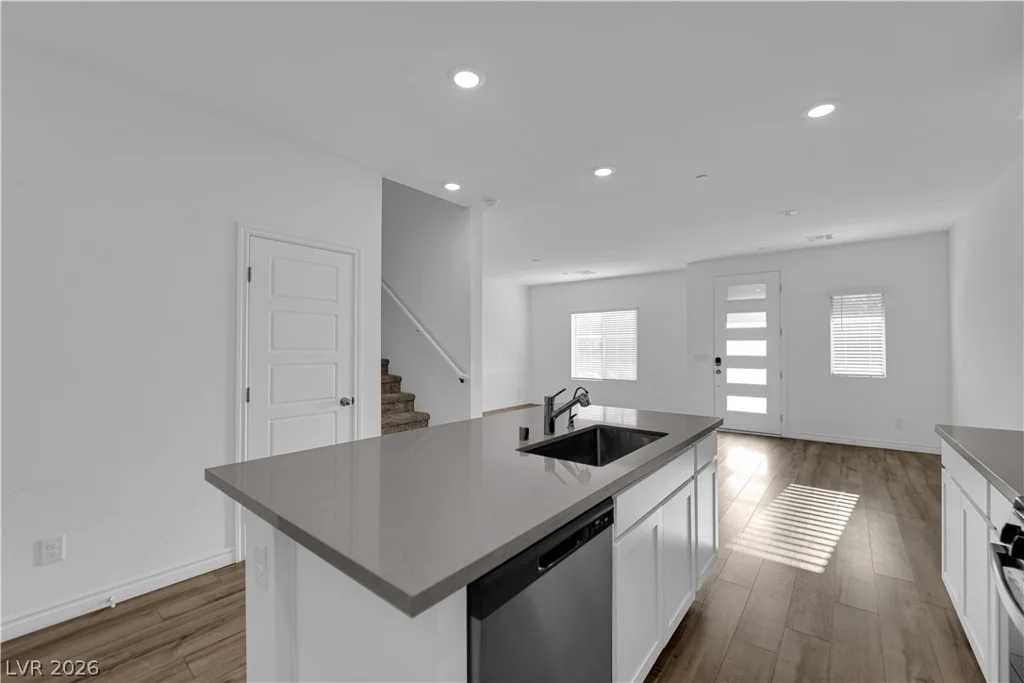 600 Carriage Hill, Las Vegas, NV 89138