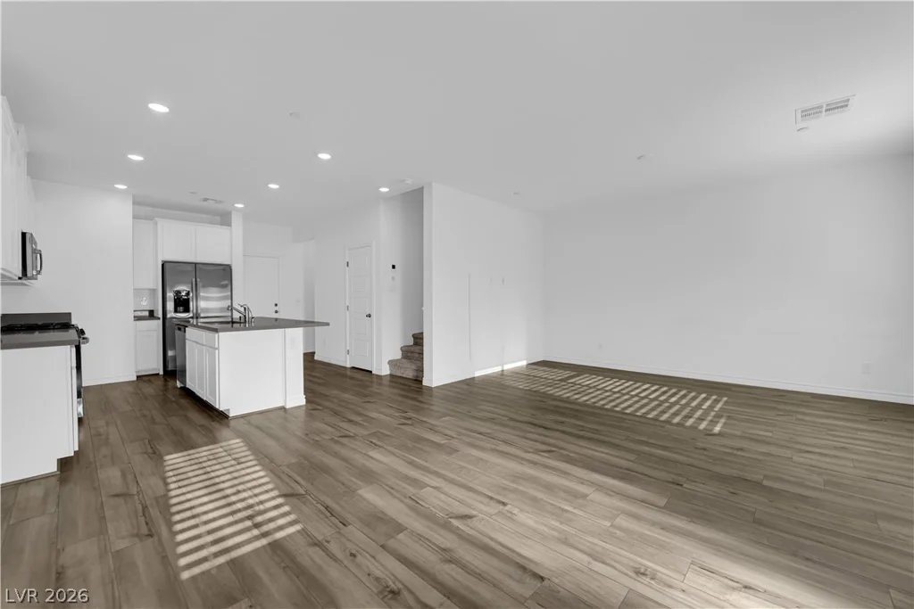 600 Carriage Hill, Las Vegas, NV 89138