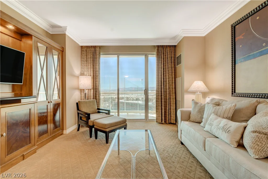 125 Harmon, Las Vegas, NV 89109
