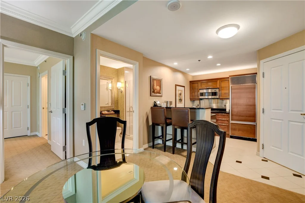 125 Harmon, Las Vegas, NV 89109