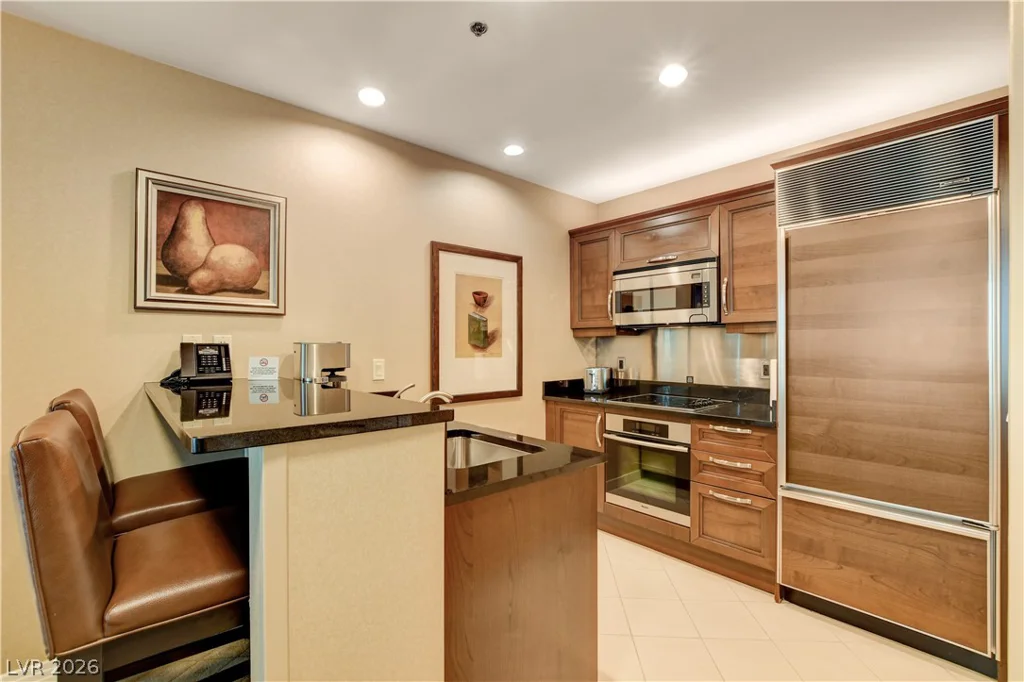 125 Harmon, Las Vegas, NV 89109