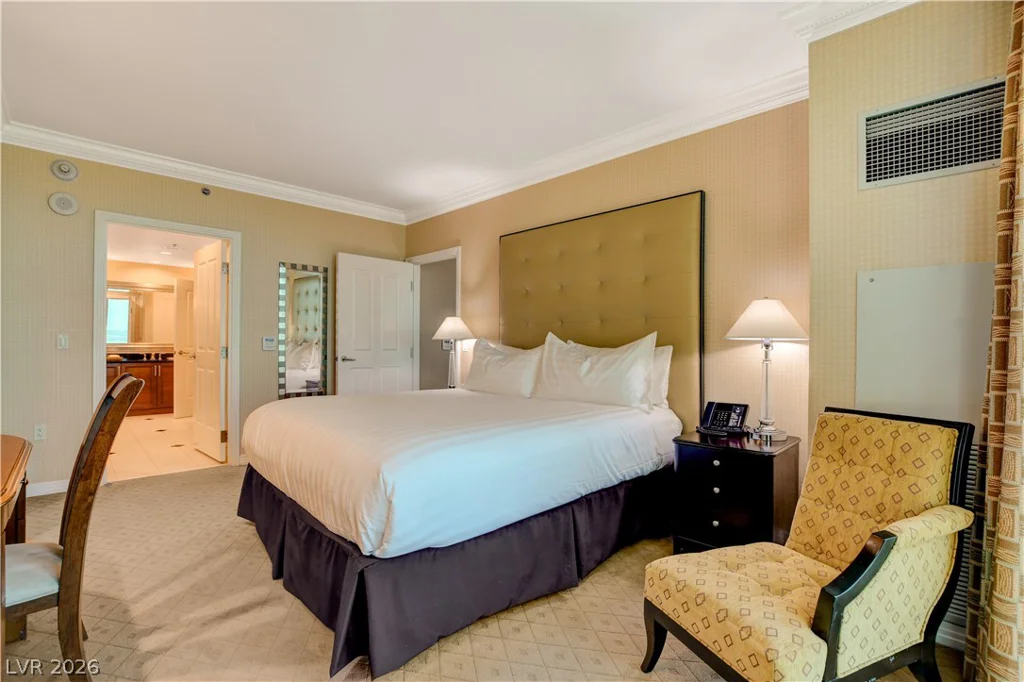 125 Harmon, Las Vegas, NV 89109
