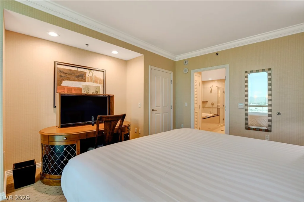 125 Harmon, Las Vegas, NV 89109