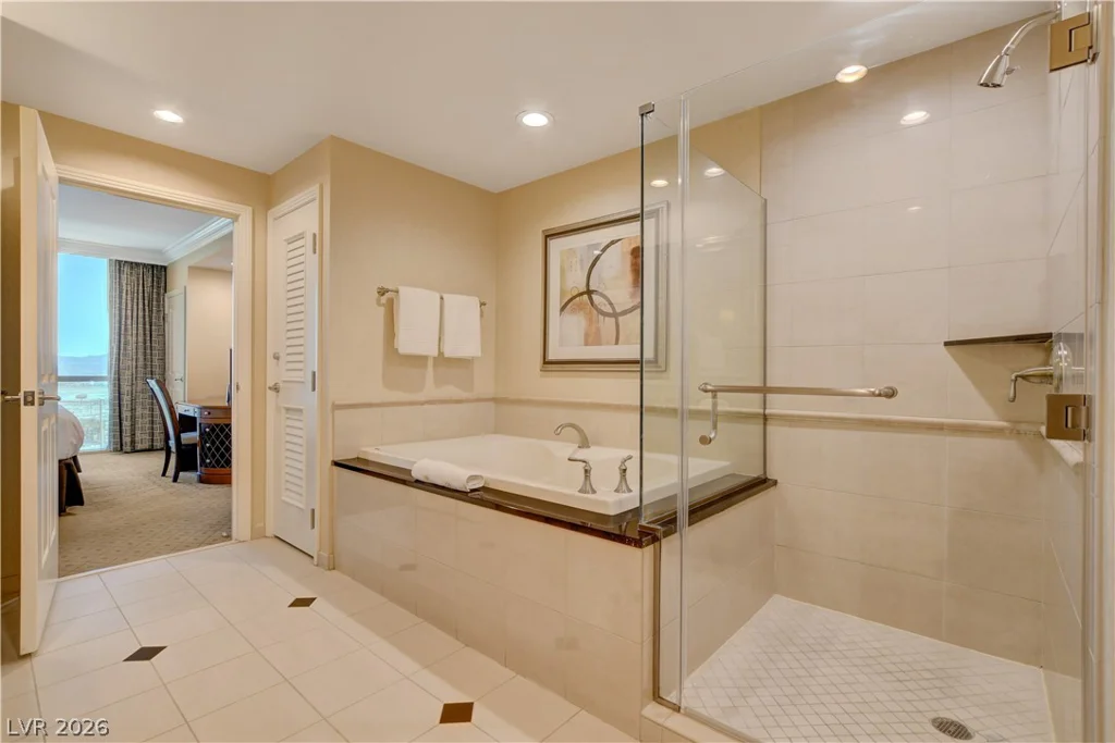 125 Harmon, Las Vegas, NV 89109