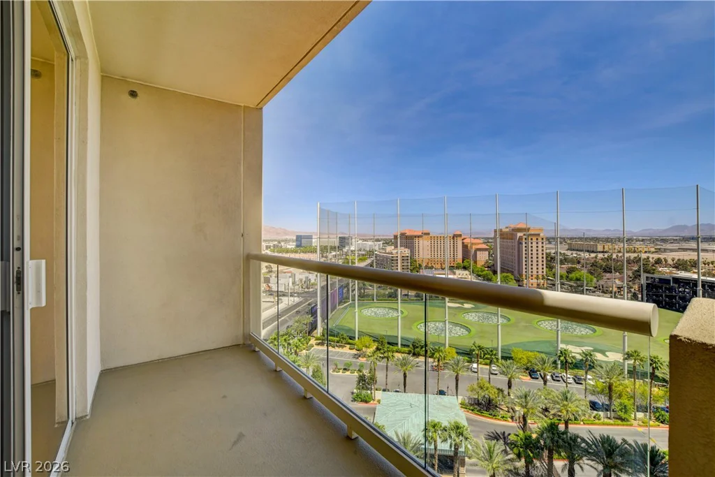 125 Harmon, Las Vegas, NV 89109