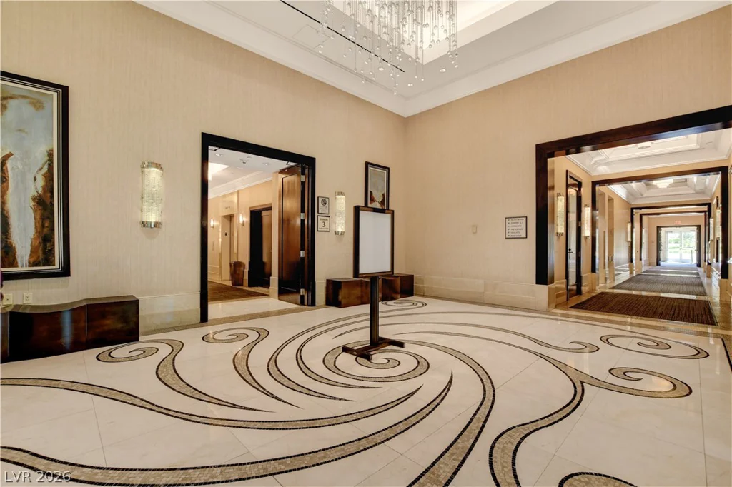 125 Harmon, Las Vegas, NV 89109