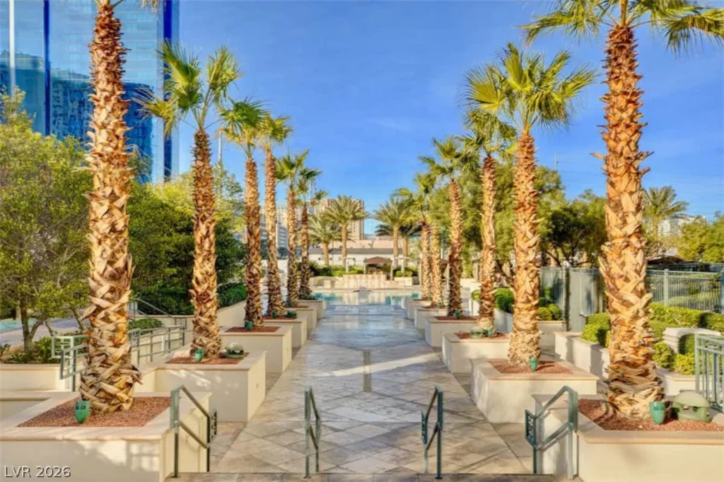 125 Harmon, Las Vegas, NV 89109