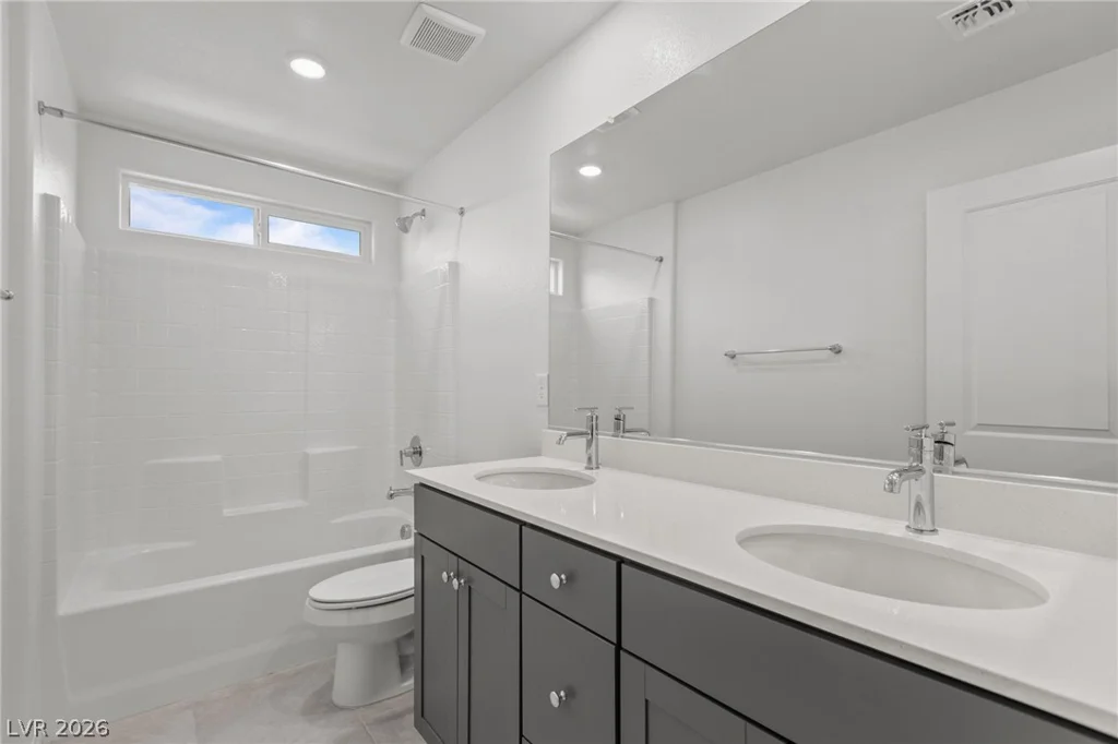10167 Glowing Amber, Las Vegas, NV 89141