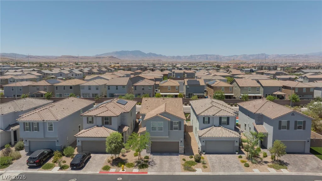 10167 Glowing Amber, Las Vegas, NV 89141