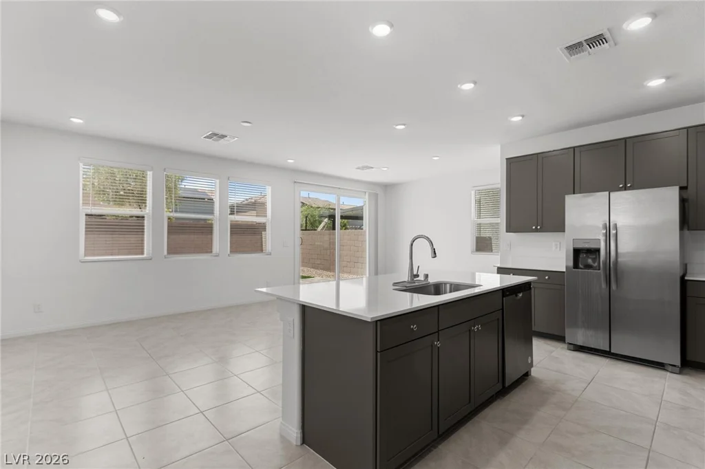 10167 Glowing Amber, Las Vegas, NV 89141