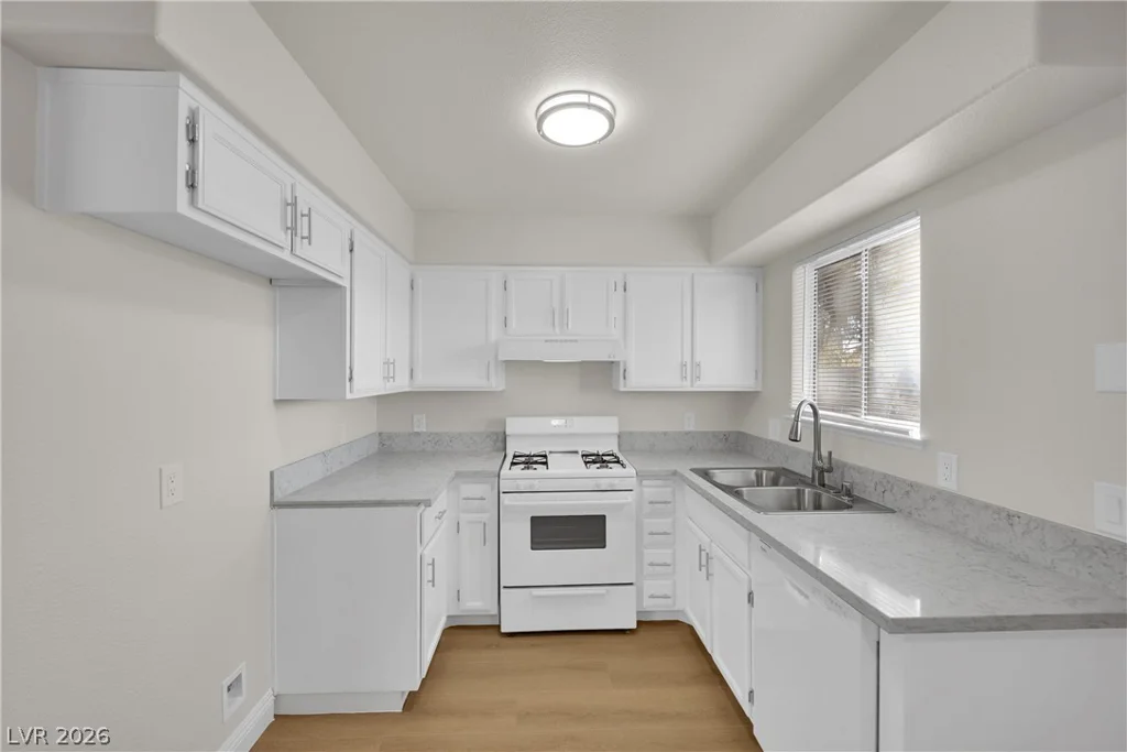 546 Grimsby, Henderson, NV 89014
