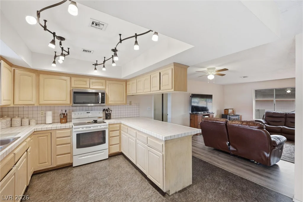 4304 Ivory, Las Vegas, NV 89130