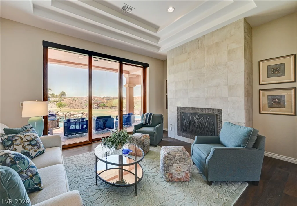 2 Camino Barcelona, Henderson, NV 89011