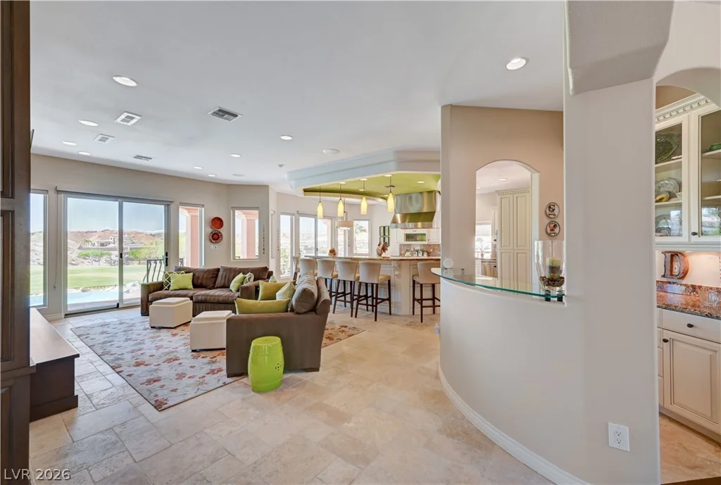 2 Camino Barcelona, Henderson, NV 89011