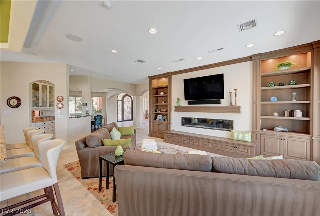 2 Camino Barcelona, Henderson, NV 89011