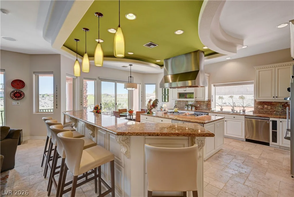 2 Camino Barcelona, Henderson, NV 89011
